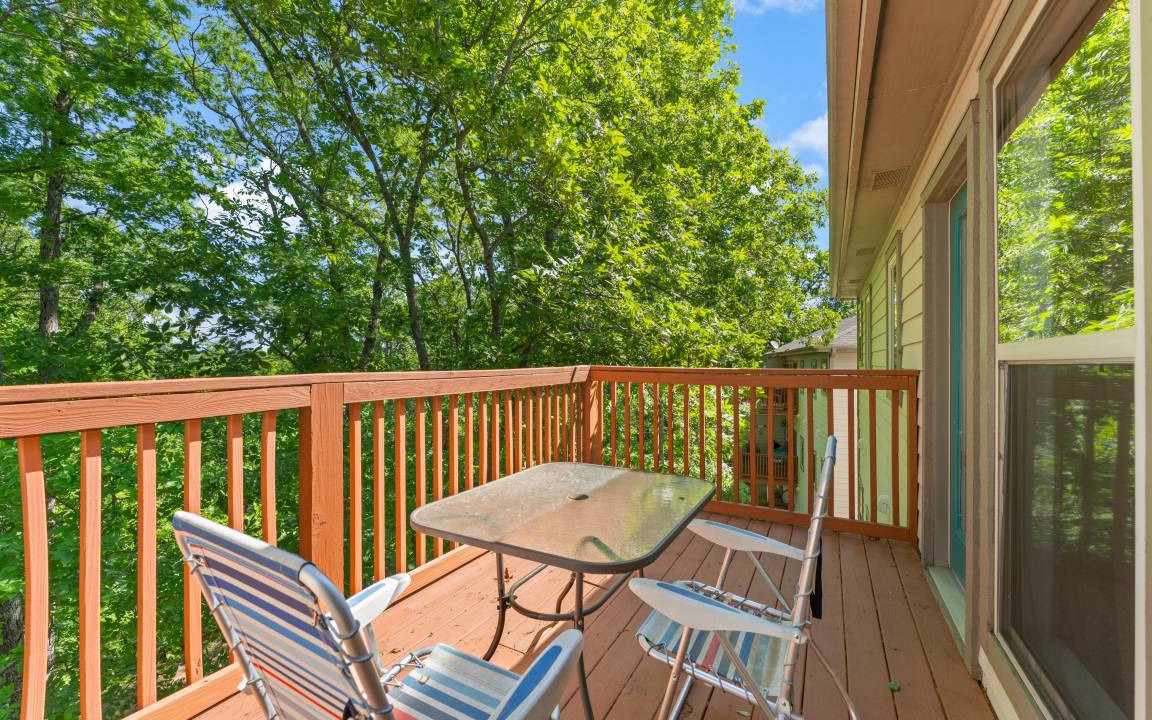 Photo of Patio Balcony in Branson West