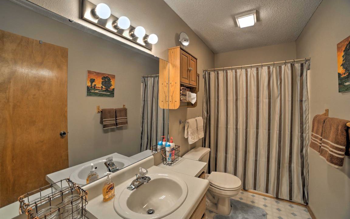 Photo of Others in Notch Estates