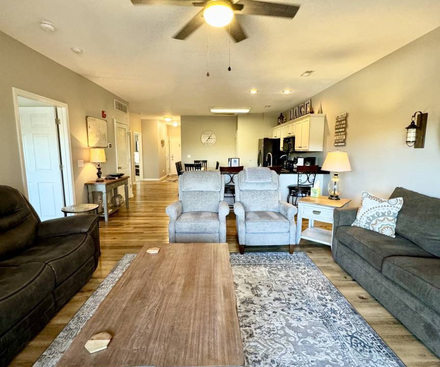 Photo of Livingroom in Hollister