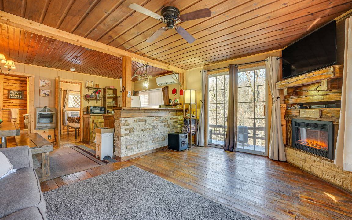 Photo of Livingroom in Rockaway Beach
