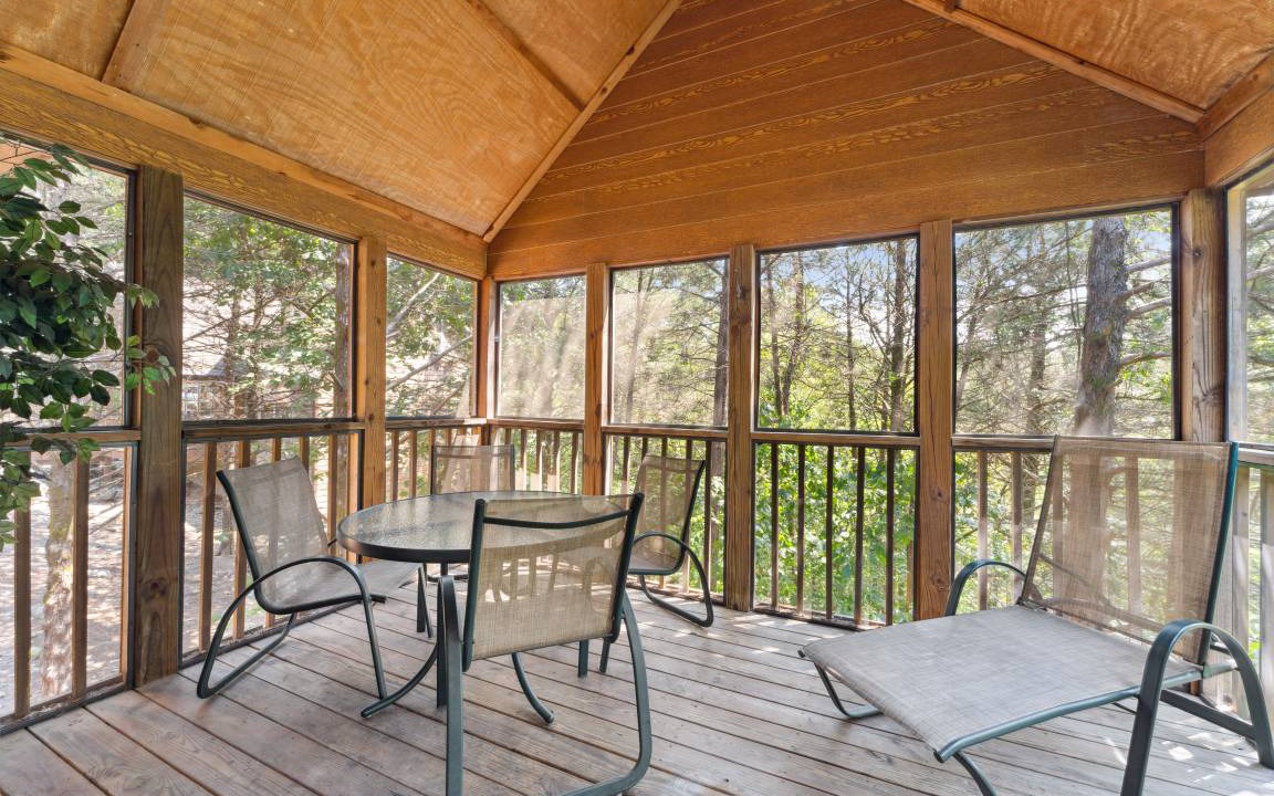 Photo of Patio Balcony in Branson West