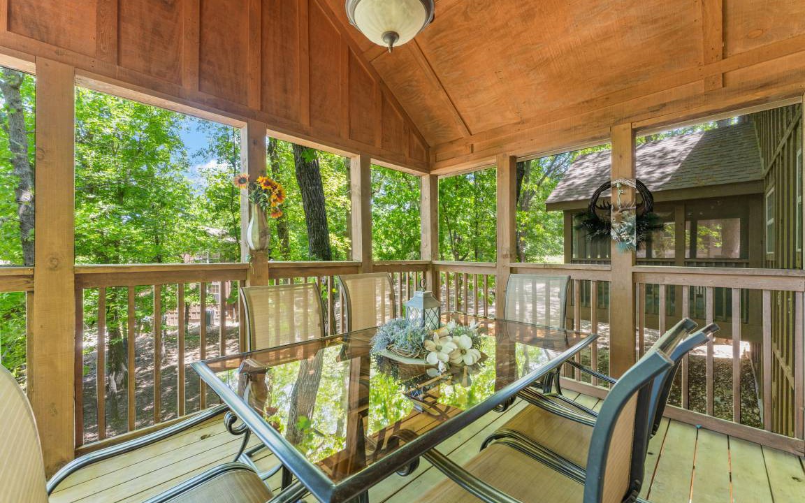 Photo of Patio Balcony in Reeds Spring