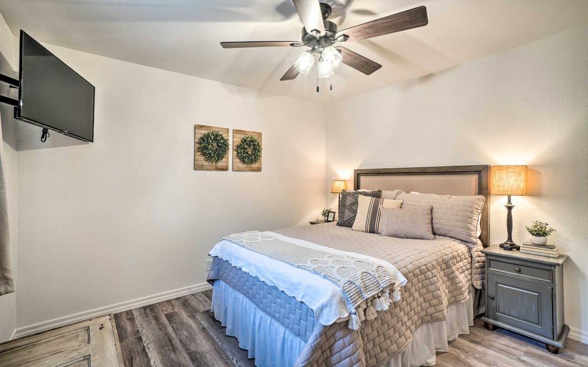 Photo of Others in Notch Estates