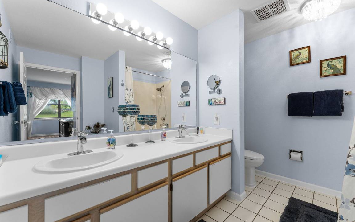 Photo of Bathroom in Table Rock