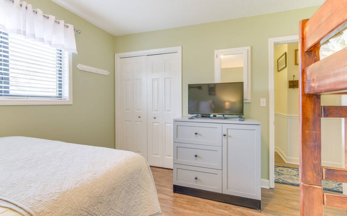 Photo of Bedroom in Notch Estates
