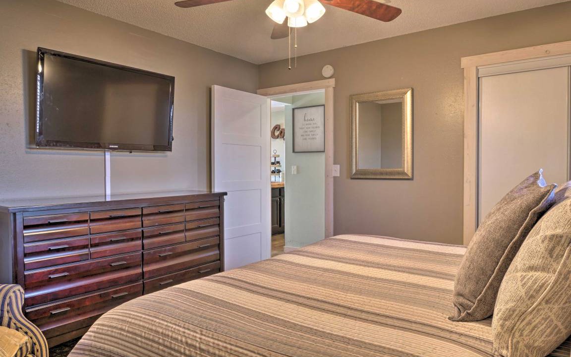 Photo of Bedroom in Notch Estates