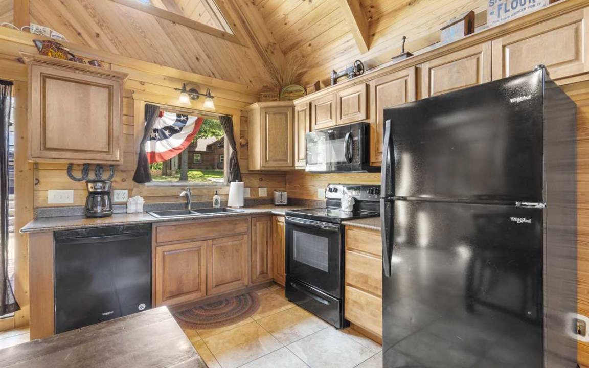 Photo of Kitchen in Branson Cedars