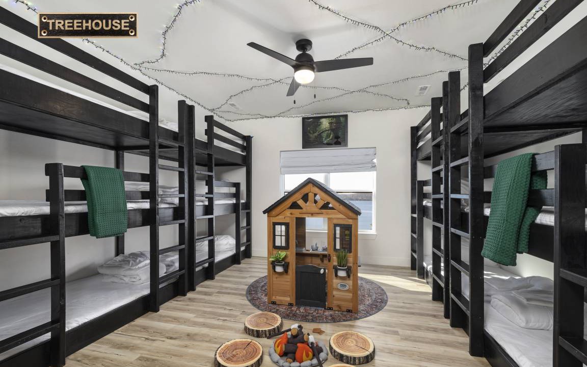 Photo of Bedroom in Hollister