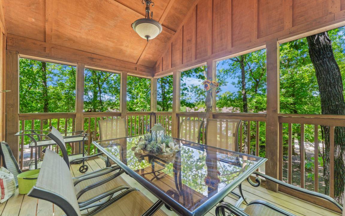 Photo of Patio Balcony in Reeds Spring