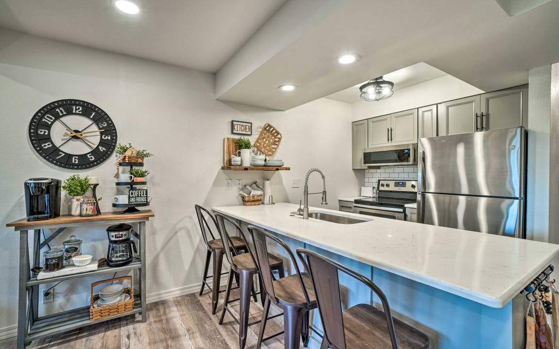 Photo of Others in Notch Estates