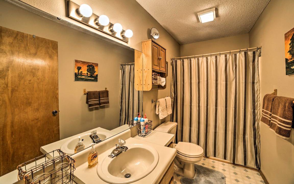 Photo of Others in Notch Estates