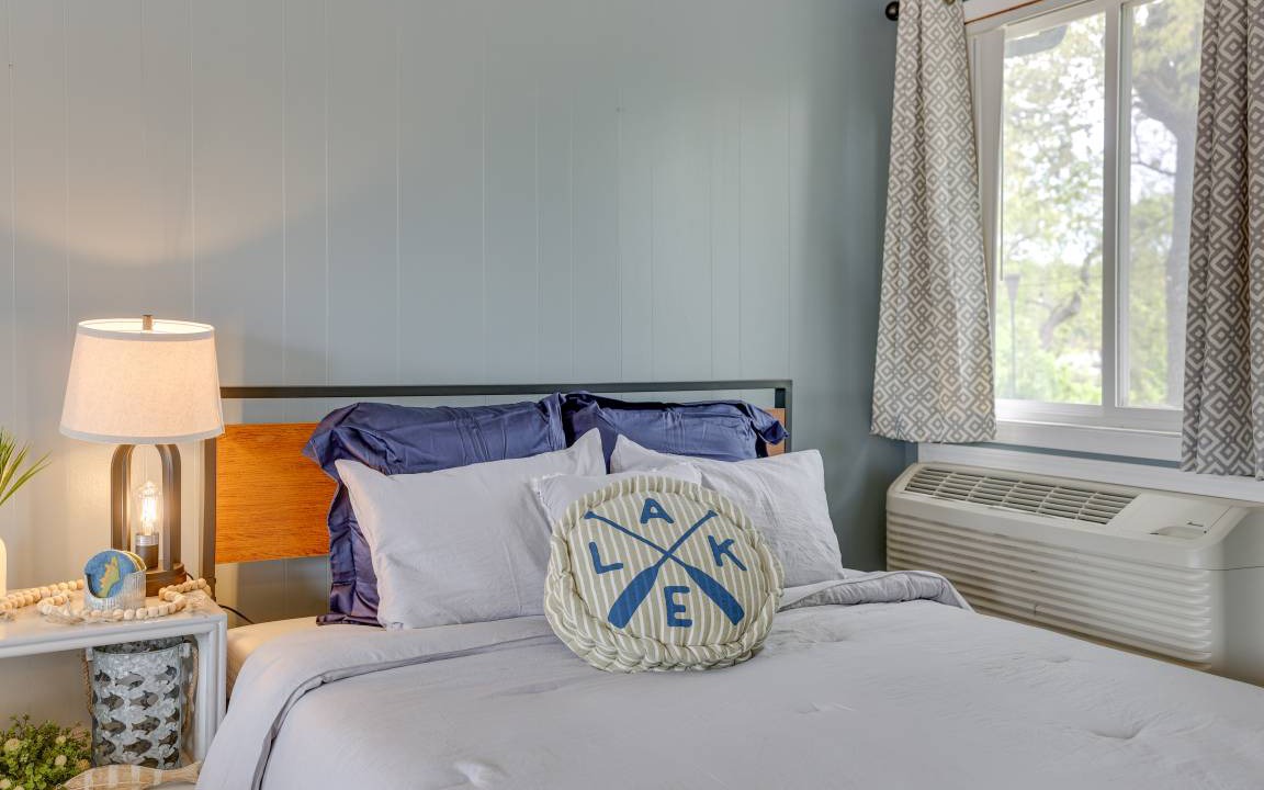 Photo of Bedroom in Shell Knob