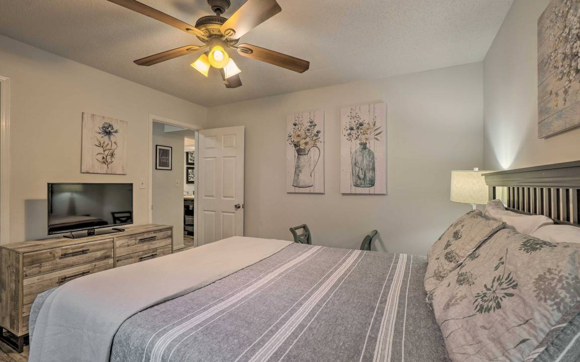 Photo of Bedroom in Notch Estates