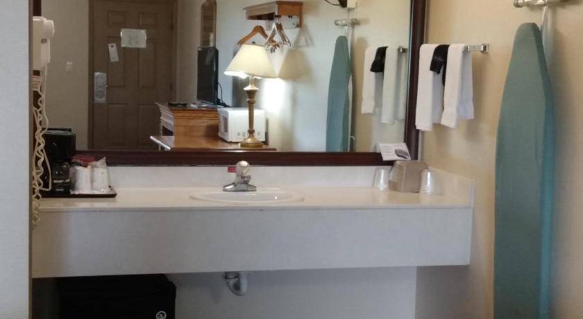 Photo of Bathroom in Branson Theater District