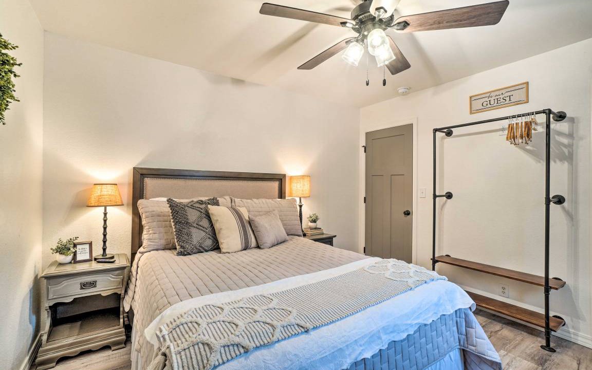 Photo of Others in Notch Estates