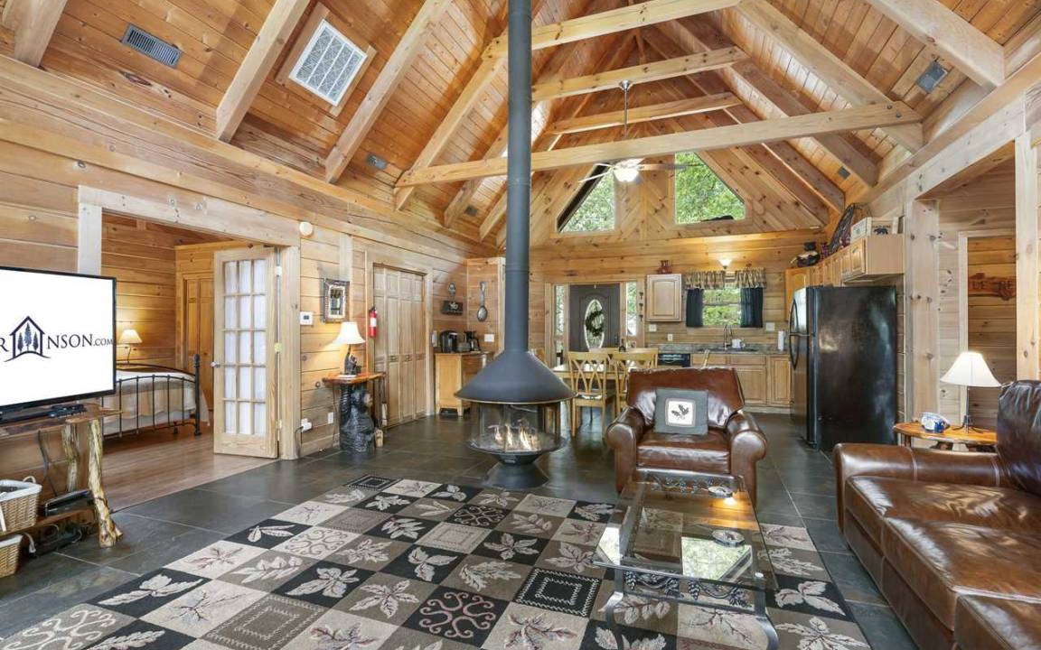 Photo of Livingroom in Branson Cedars