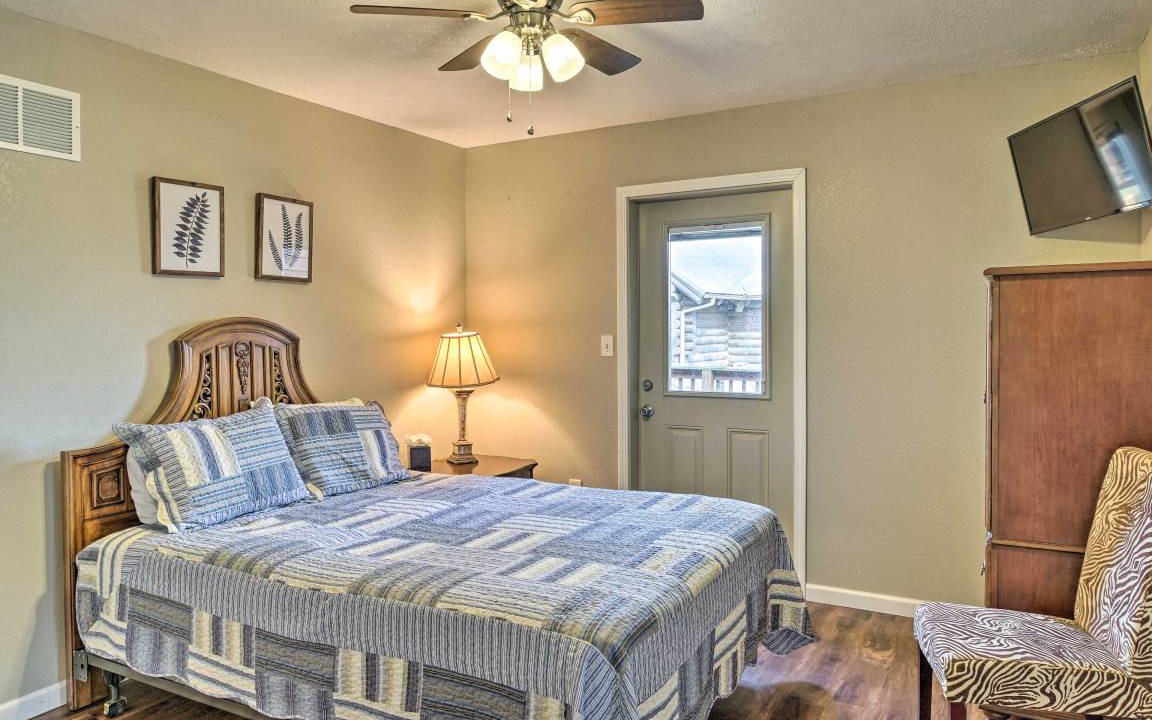 Photo of Bedroom in Hollister
