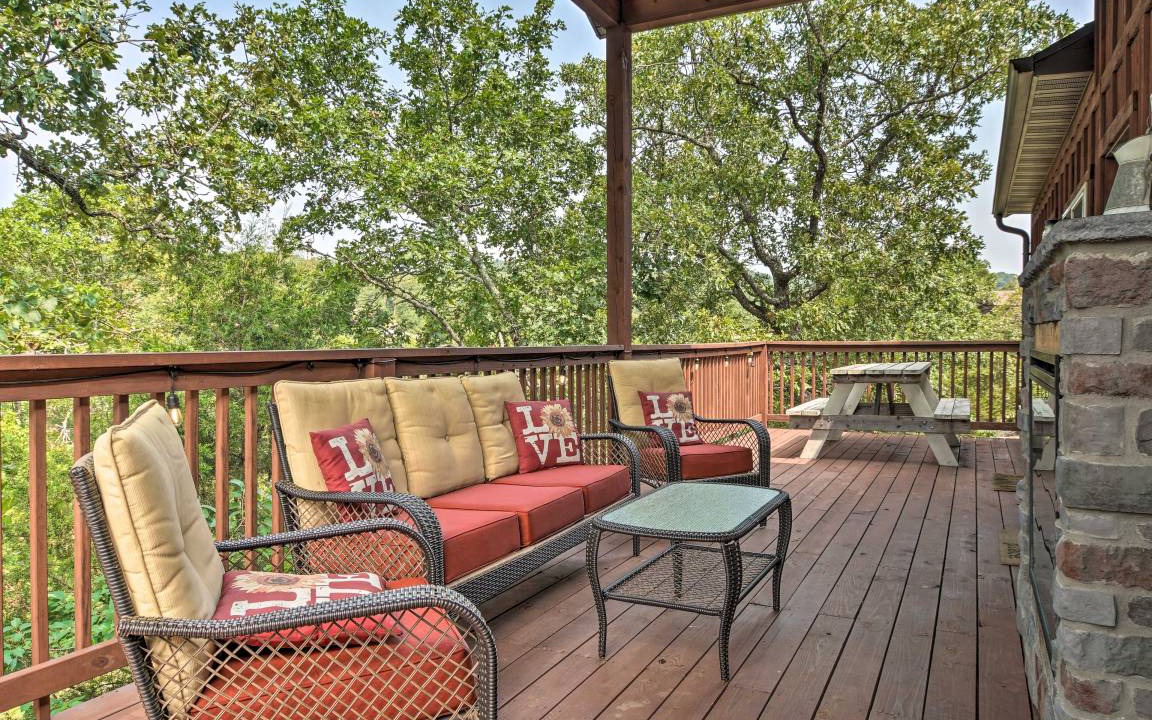 Photo of Patio Balcony in Reeds Spring
