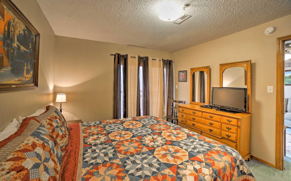 Photo of Others in Notch Estates