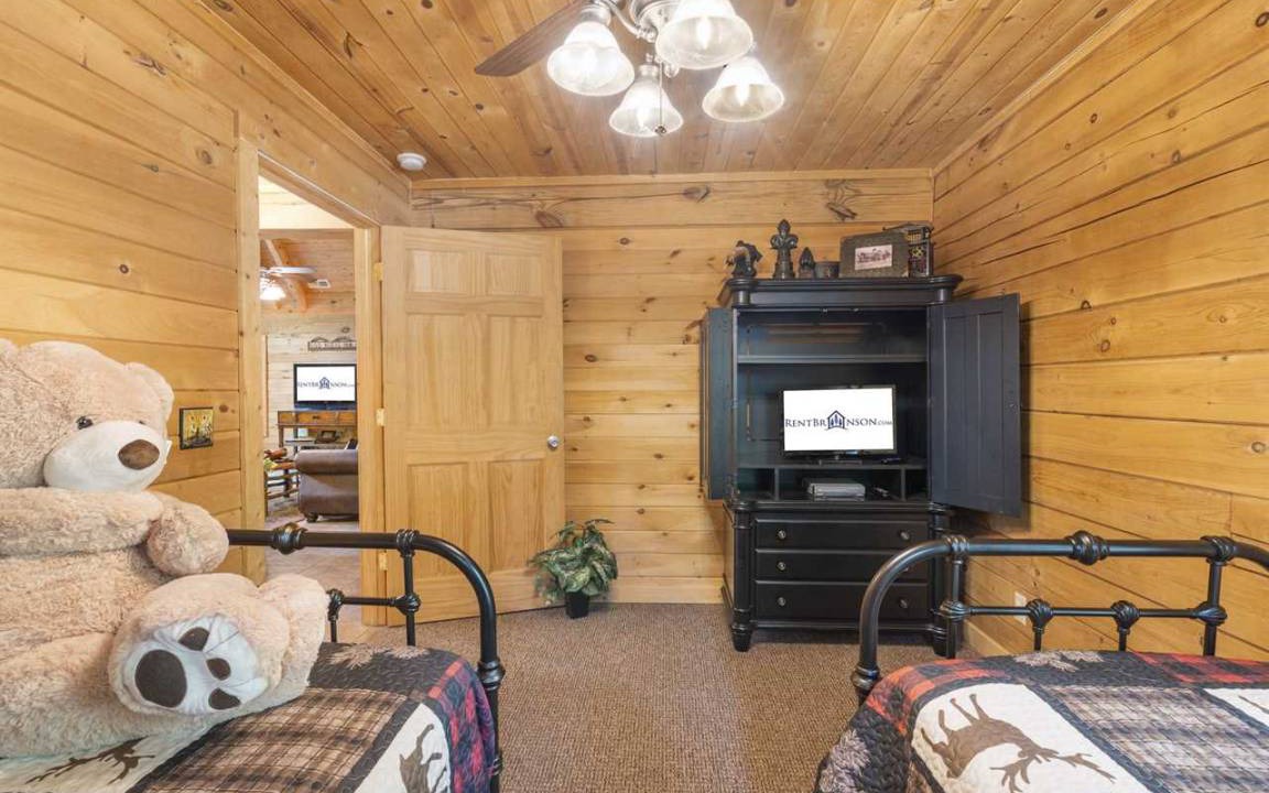 Photo of Others in Branson Cedars