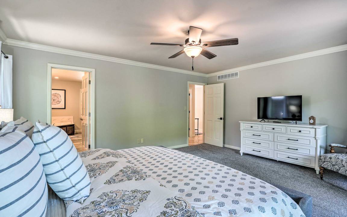 Photo of Bedroom in Hollister