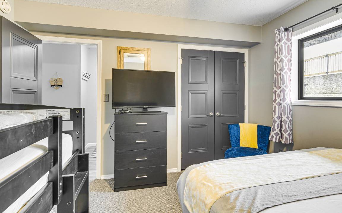 Photo of Others in Notch Estates