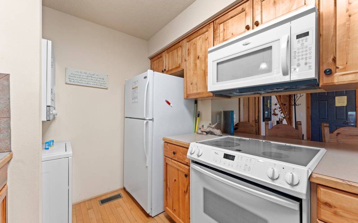 Photo of Kitchen in Reeds Spring