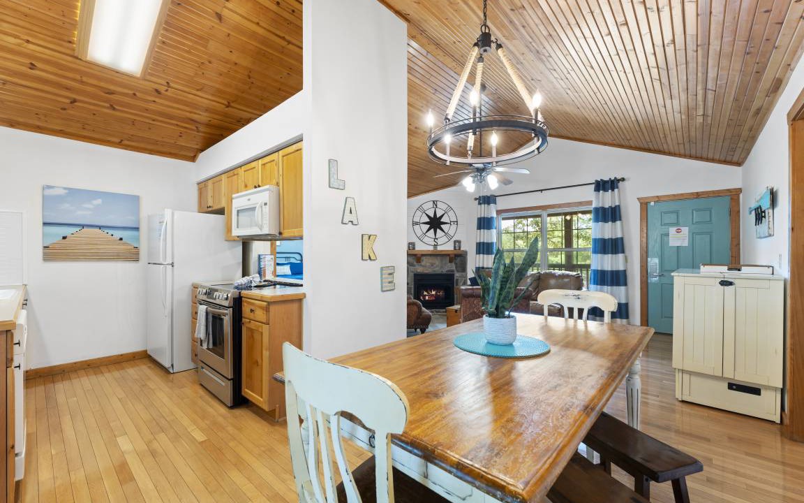 Photo of Kitchen in Reeds Spring