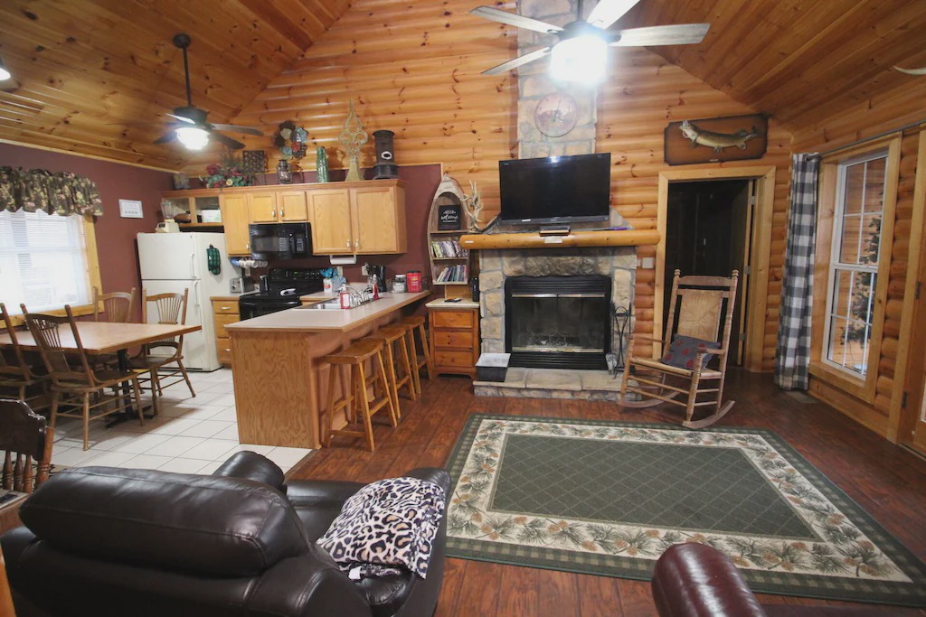 Photo of Livingroom in Notch Estates