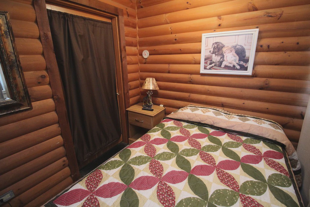 Photo of Bedroom in Notch Estates