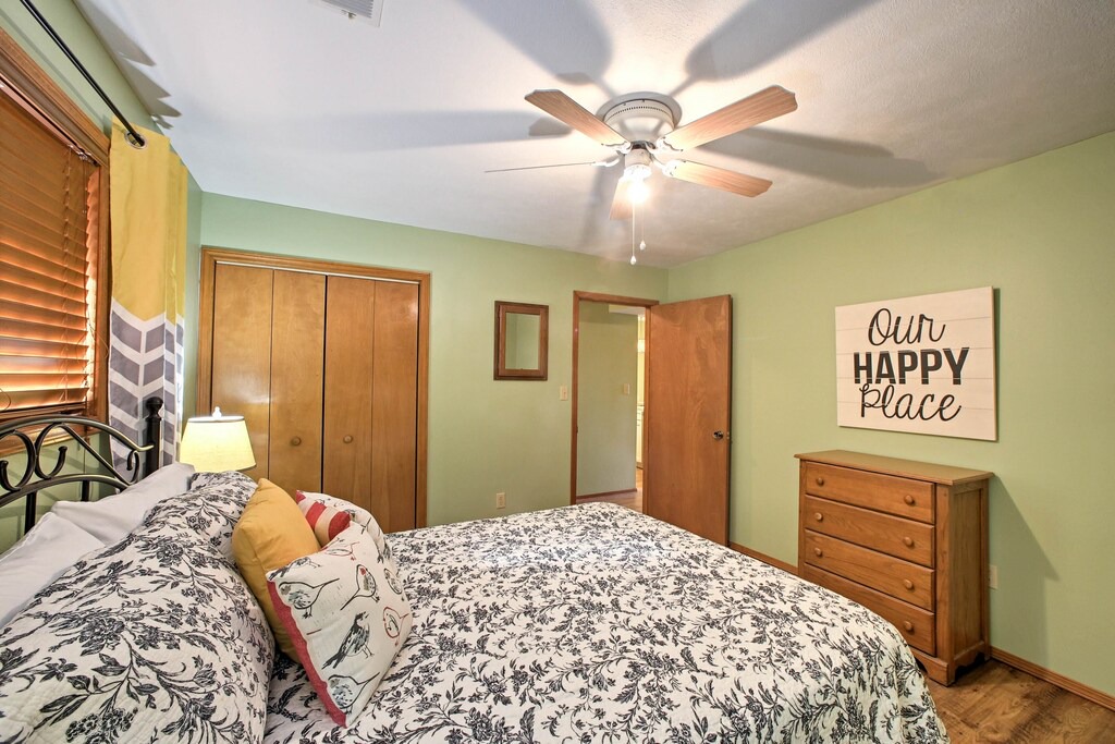 Photo of Bedroom in Notch Estates
