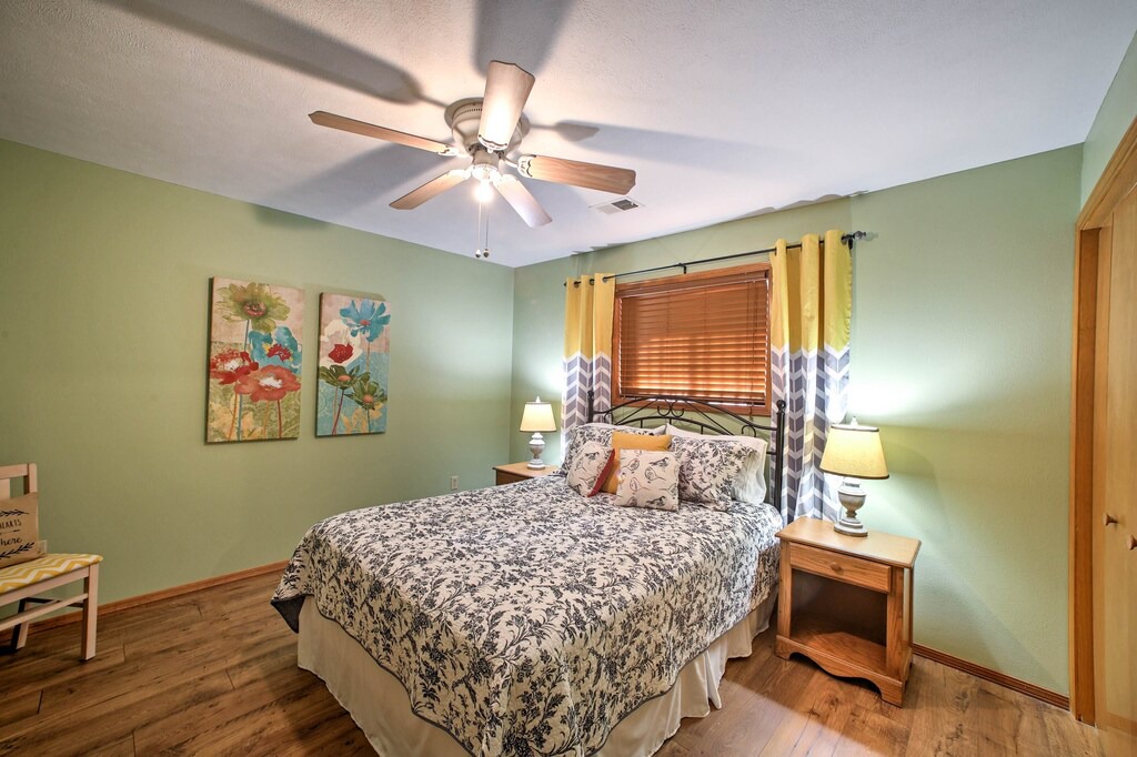 Photo of Bedroom in Notch Estates
