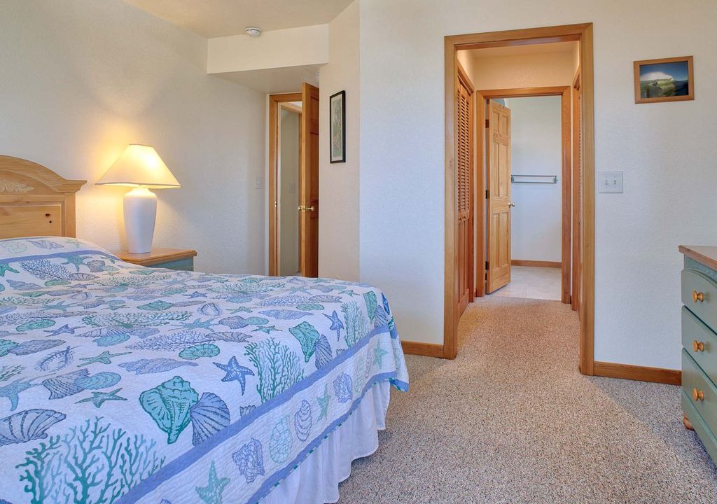 Photo of Bedroom in Brigands' Bay