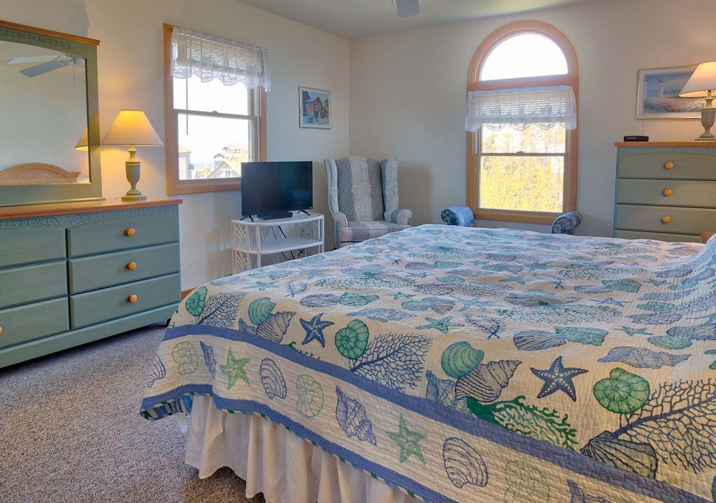 Photo of Bedroom in Brigands' Bay