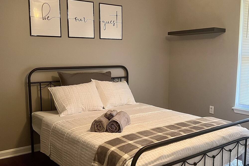 Photo of Bedroom in Radcliff
