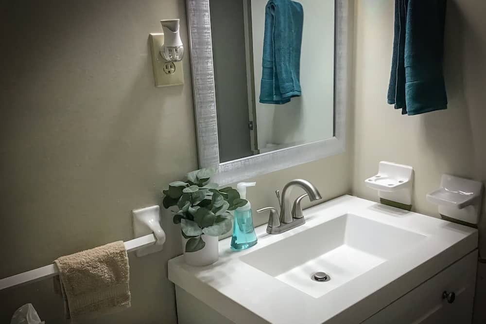 Photo of Bathroom in Ellendale