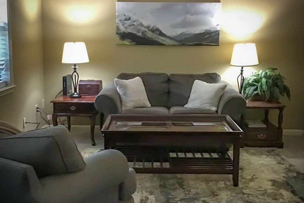 Photo of Livingroom in Ellendale