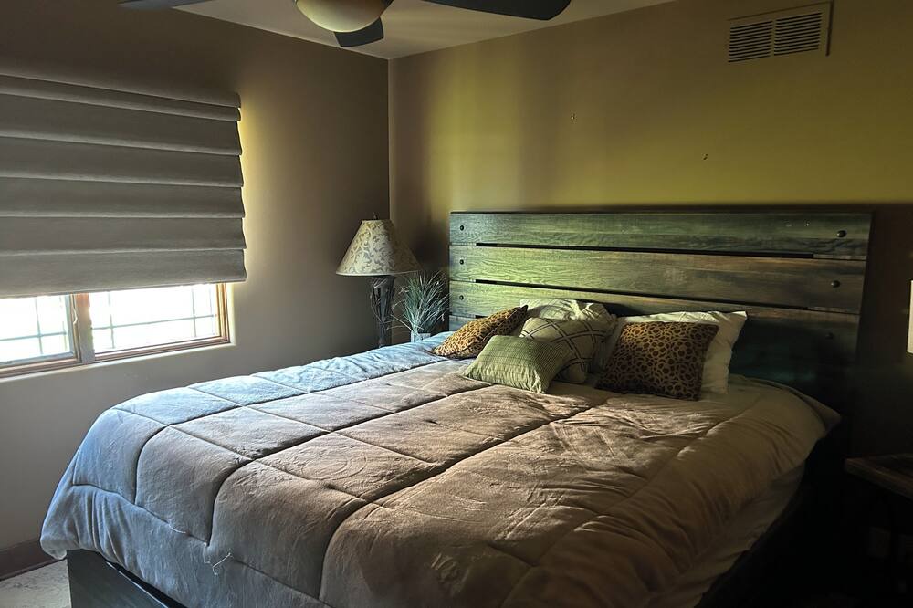 Photo of Bedroom in East Rock Bluff