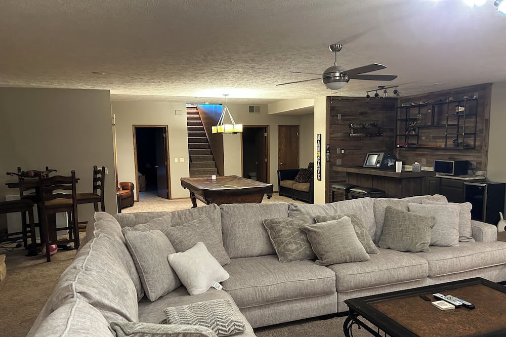 Photo of Livingroom in East Rock Bluff