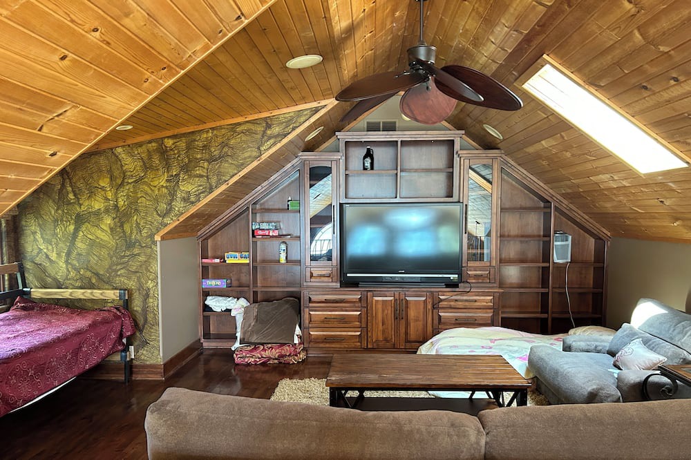Photo of Bedroom in East Rock Bluff