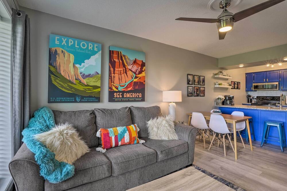 Photo of Livingroom in Notch Estates