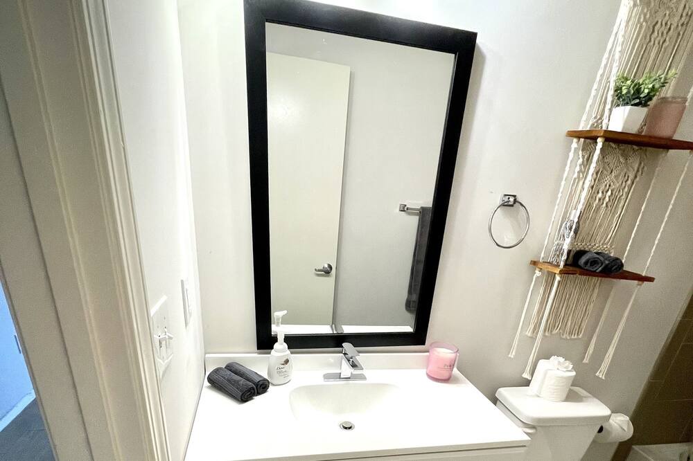 Photo of Bathroom in River Market