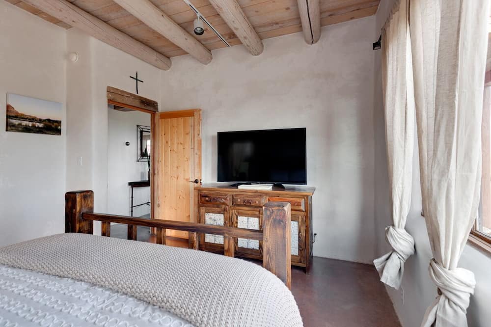 Photo of Bedroom in Arroyo Hondo