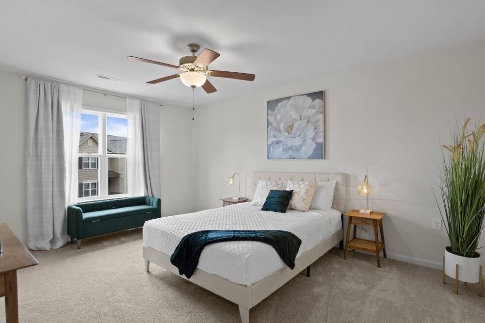 Photo of Bedroom in McCutcheon Field