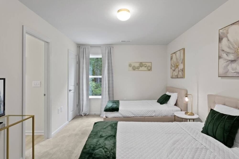 Photo of Bedroom in McCutcheon Field