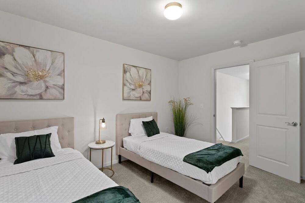 Photo of Bedroom in McCutcheon Field