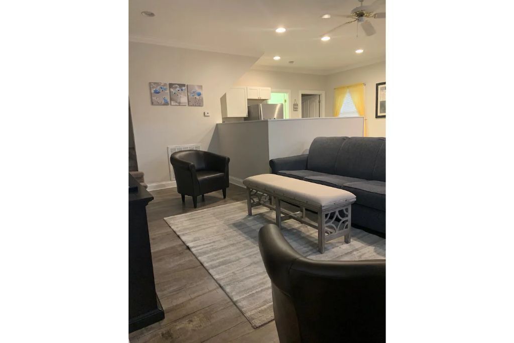 Photo of Livingroom in Cleveland
