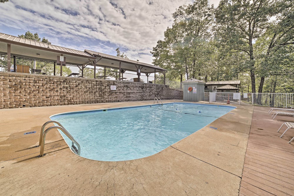 Photo of Others in Notch Estates