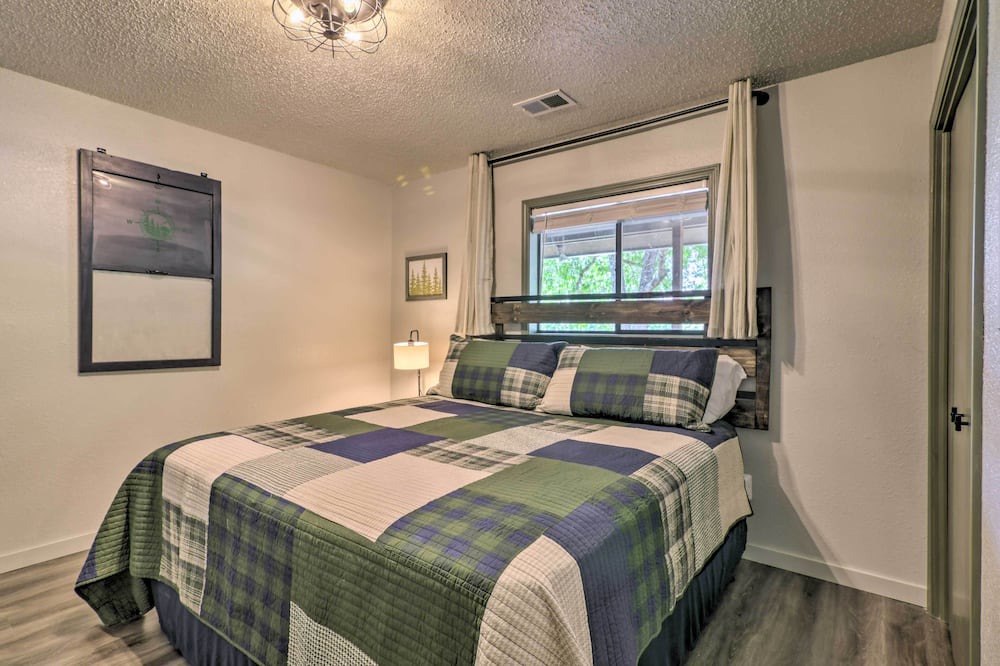 Photo of Others in Notch Estates