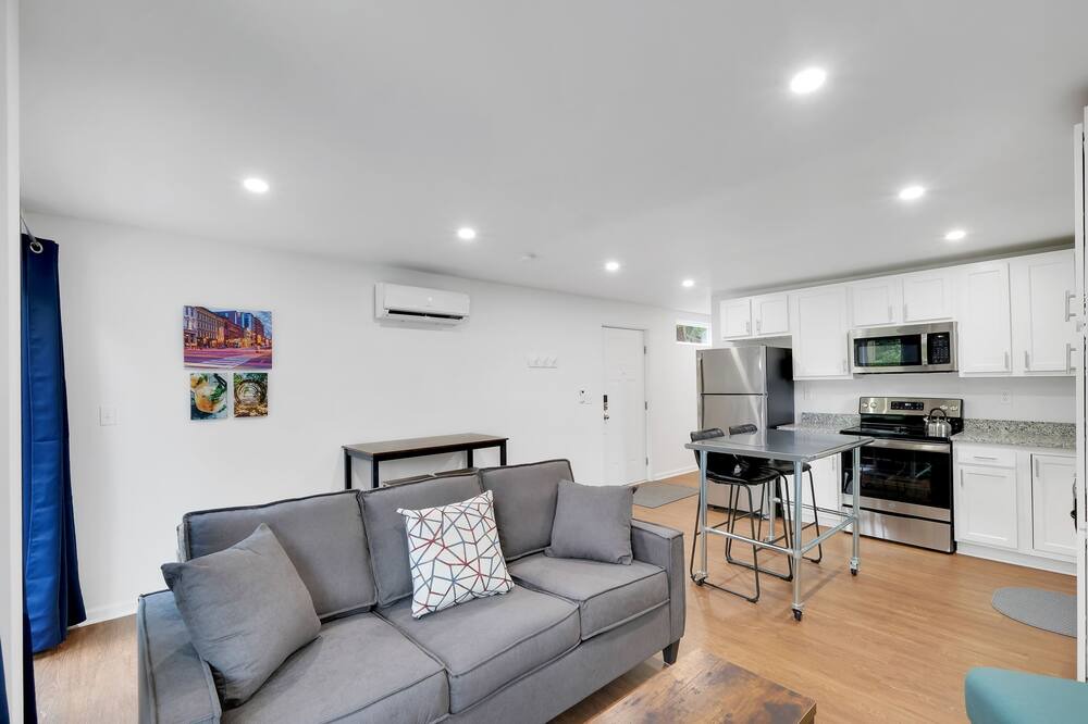 Photo of Livingroom in Phoenix Hill